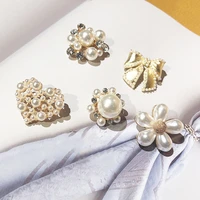 5styles pearl brooch female japanese pin fixed clothing cardigan light proof corsage badge accessories cufflinks accessorise