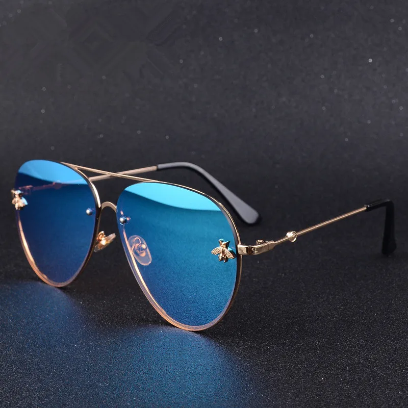 

2020 Luxury Brand Designer Female Rimless Sunglasses Women Sun Glasses Gradient Shades Little bee Lens Ladies UV400 rays (1)