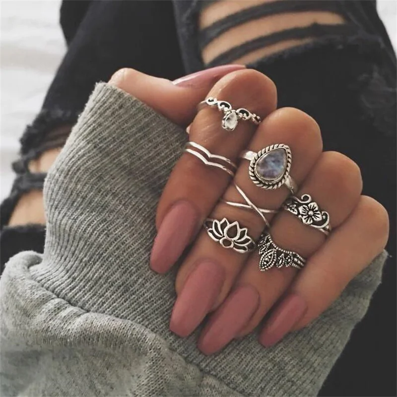 

7Pcs Hollow Carved Lotus Rings Combo Retro Jewel Old Silver Metal Joint Rings Set For Women Boho Jewelry Gifts