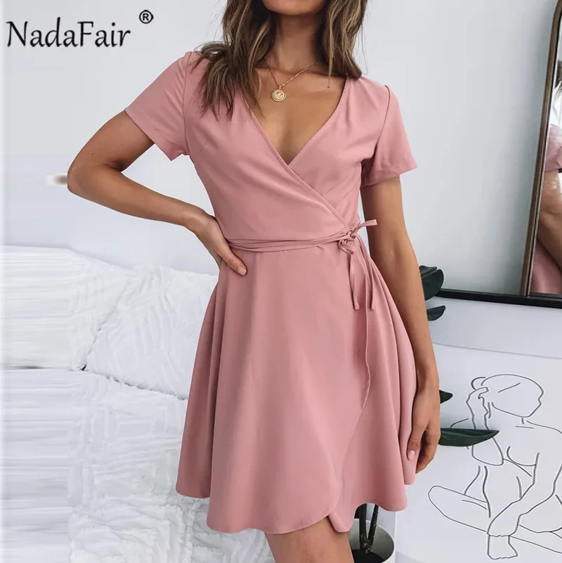 Женское мини платье с оборками Nadafair розовое повседневное короткое