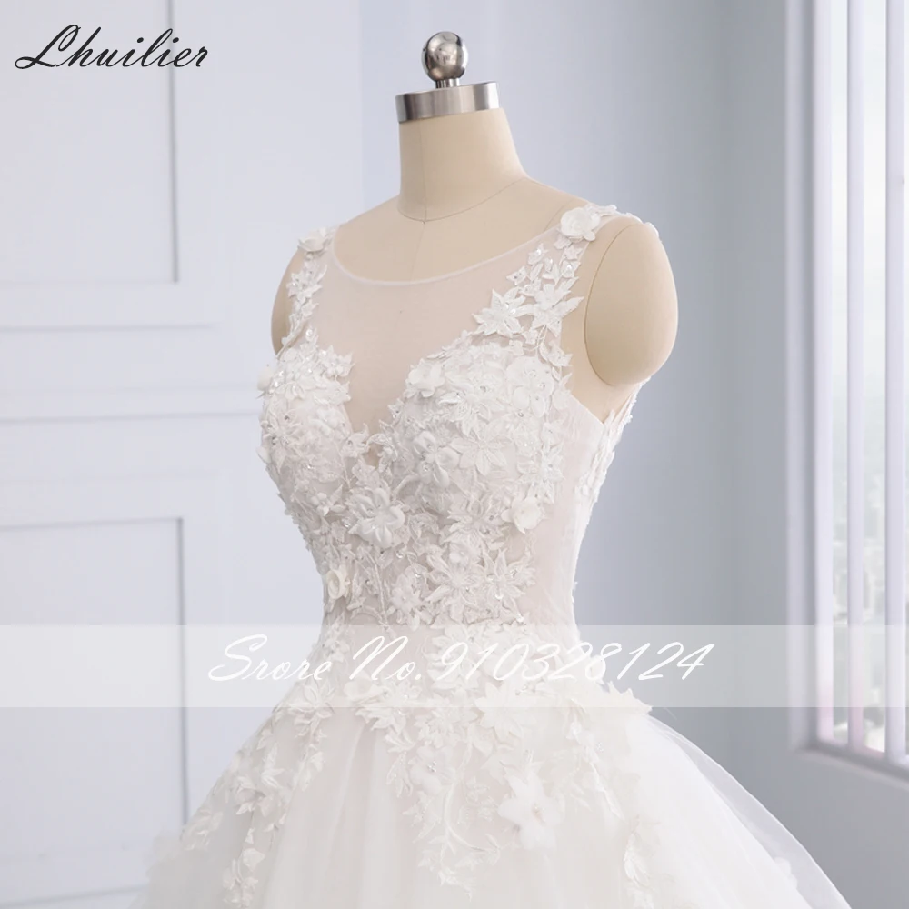 

Lhuilier A-line Scoop Neck Wedding Dresses 2020 Sleeveless Beaded Bridal Dress Lace Appliques Wedding Gown with 3D Flowers