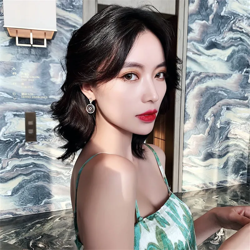 Metal retro disc light luxury high-end earrings female net red temperament silver needle 2020 new tide | Украшения и аксессуары