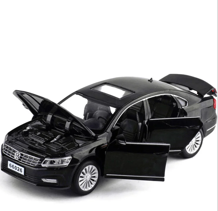 

1: 32 Passat alloy car toy sound light return force car model six open children's toys birthday gift