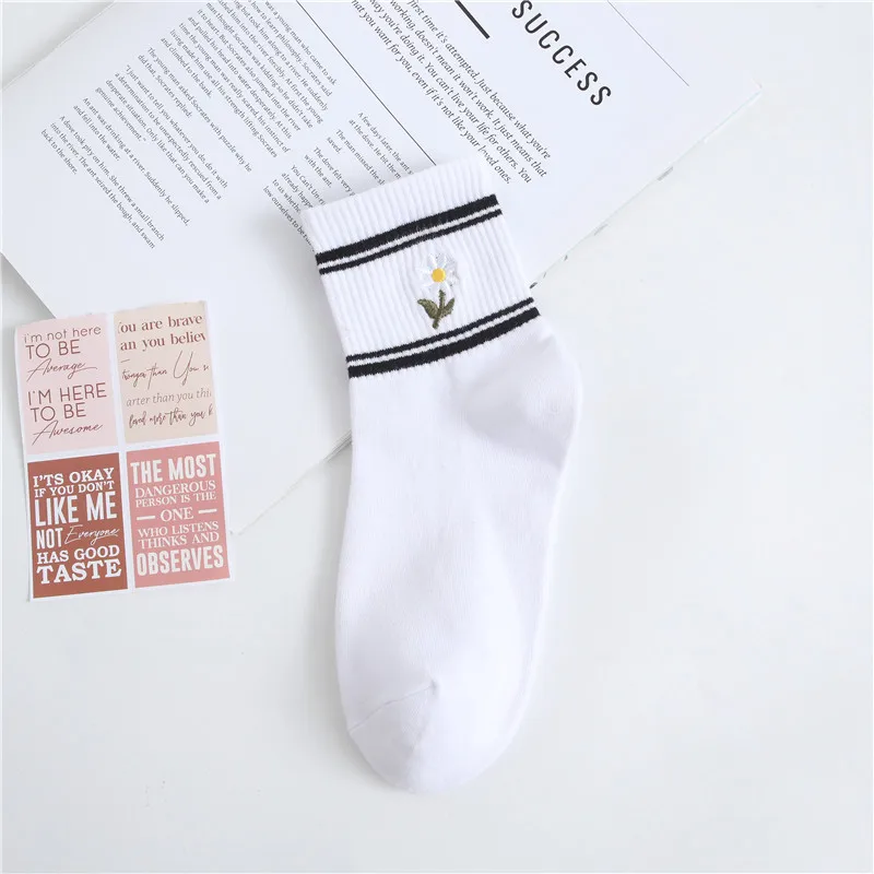 

Women's Socks & Hosiery