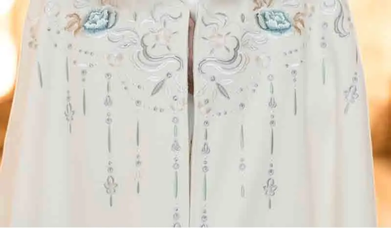 

Women Hanfu Hooded Cloak Chinese Traditional Winter Warm White Hanfu Cloak Cape Female Christmas New Year Costume Gift For Women