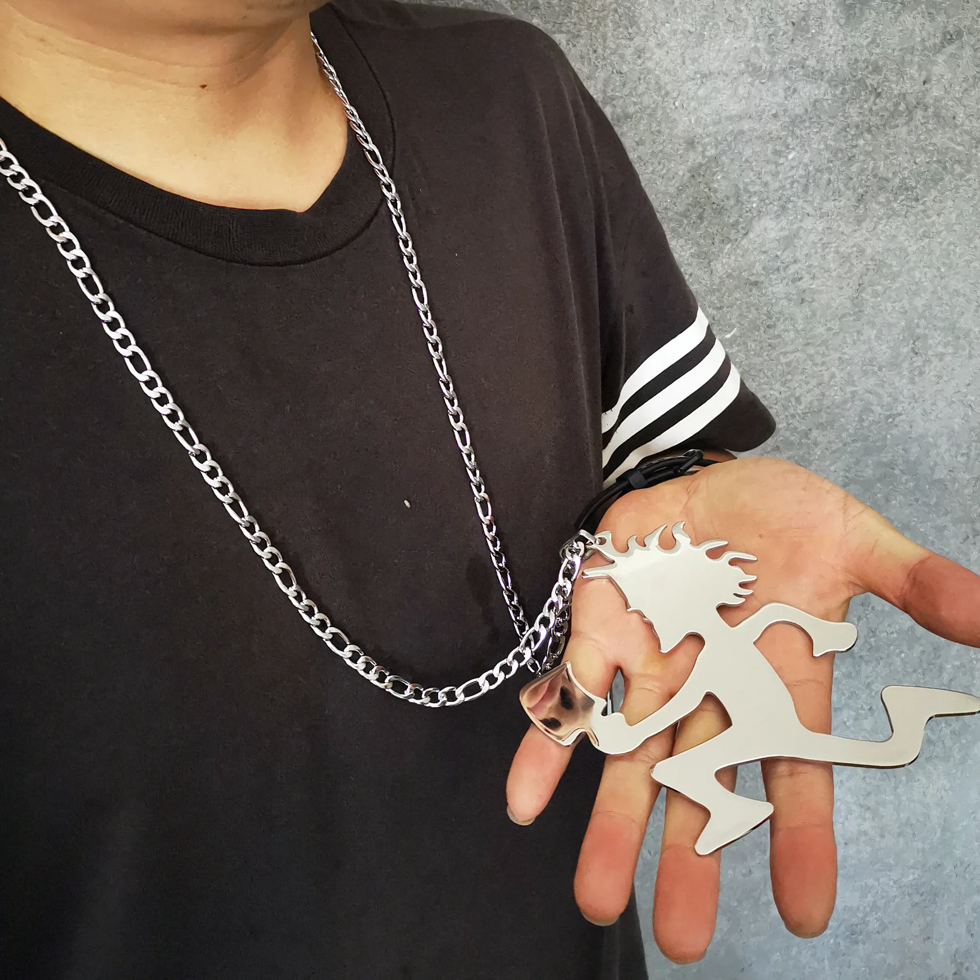 Cool Men High Quality Hatchetman&quotJoker Card&quot Shiny Polished Stainless Steel Necklace pendant w/40 inch 6mm Figaro Chain necklace |