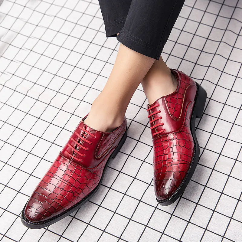 

2021 New Red Leather Men Dress Shoes Plus Size 38-47 Wedding Party Shoes Man Flat Casual Male Formal Footwear Chaussure Homme