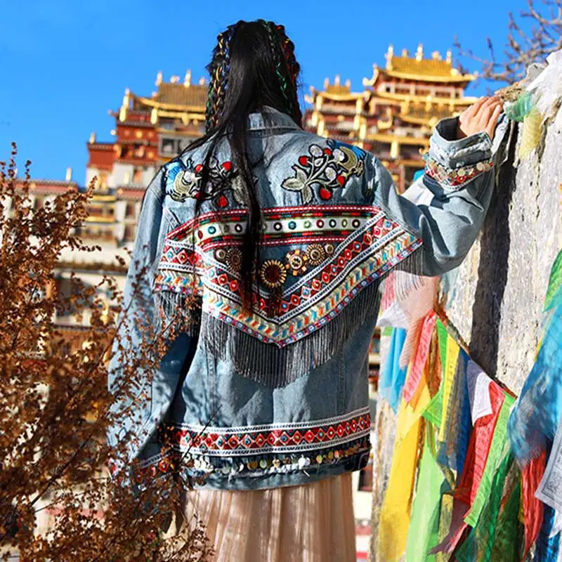 Богемская Gypsy джинсовая куртка Для женщин Племенной Украшенные 2019 Бомбер с