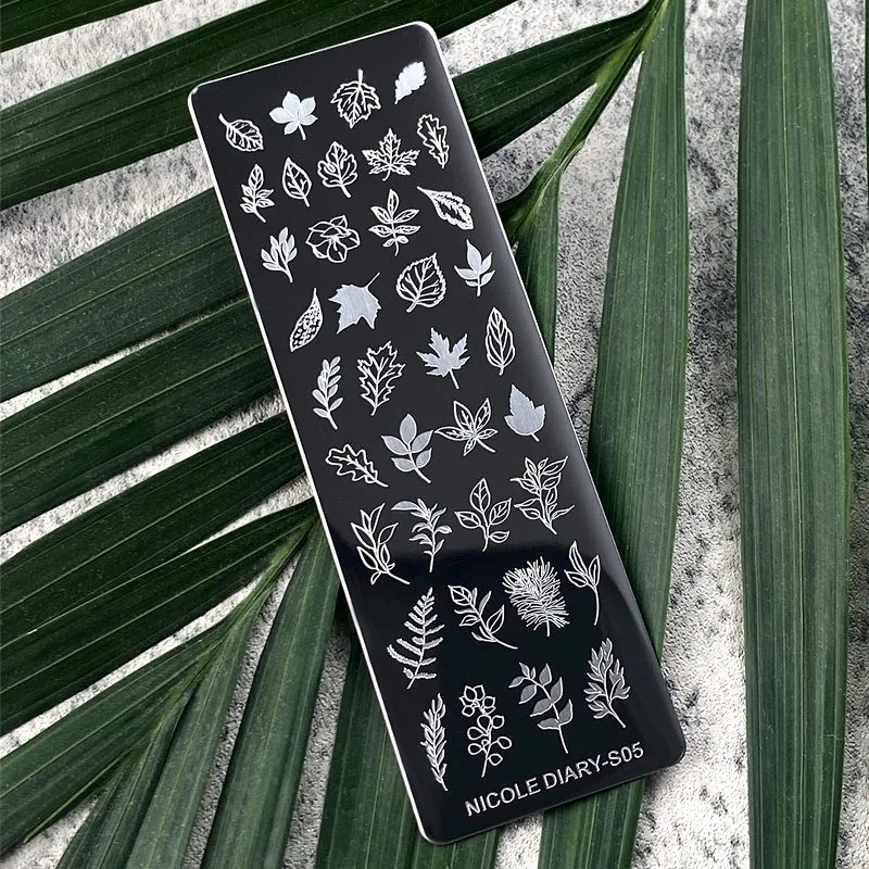 Трафареты NICOLE DIARY для стемпинга ногтей с осенней тематикой пластины кленовыми