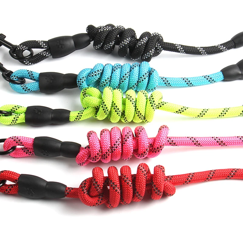 

Pet Dog Leash Nylon Pet Traction Rope Night Reflective Walking Comfortable Handle Medium And Durable Training Large Dog Chain