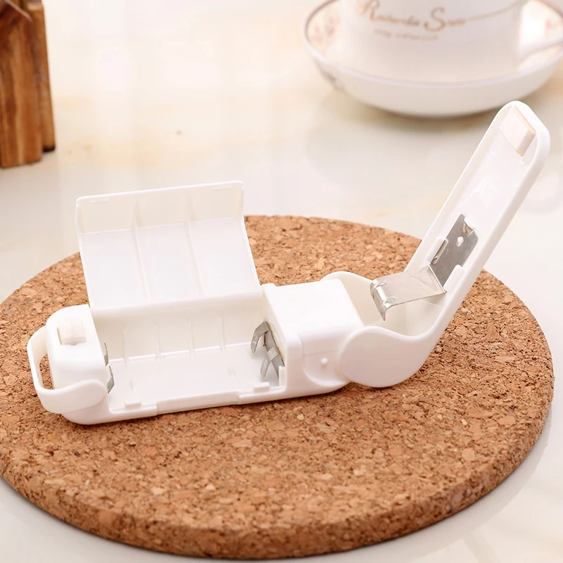 

Portable Mini Sealer for Home Plastic Food Snacks Bag Food Packaging Kitchen Storage Bag Clips INTE99