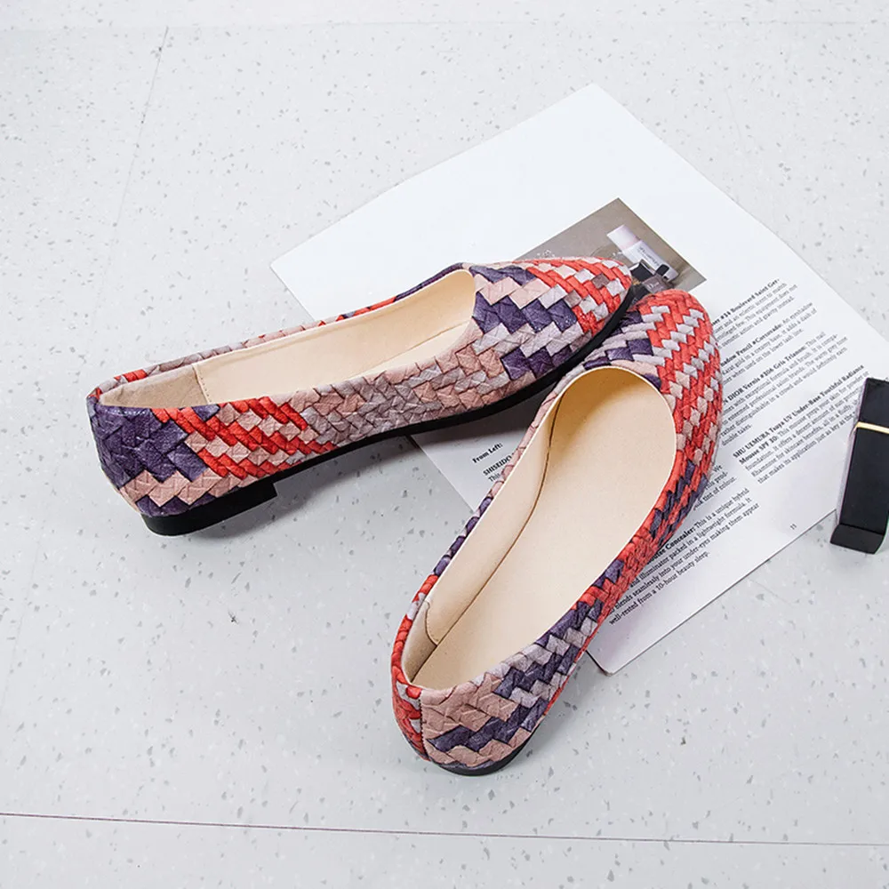 Туфли женские кожаные на плоской подошве с острым носком | Обувь