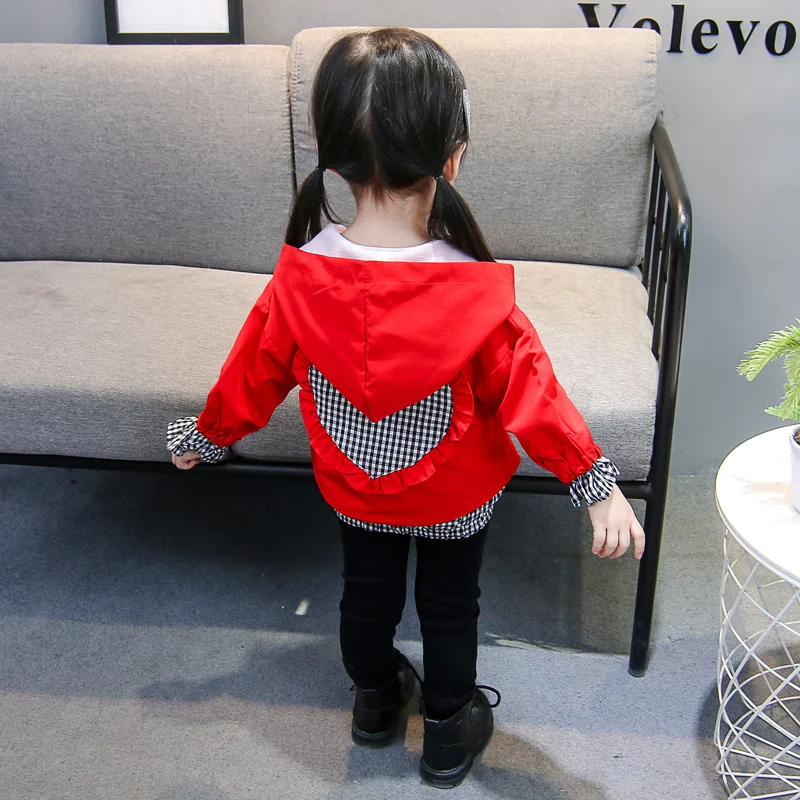 Детская ветрозащитная куртка в клетку с мультяшным сердцем | Мать и ребенок