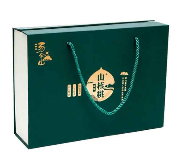 Роскошная Ароматизированная свеча Rose Золотая баночка с гравировкой логотипа и