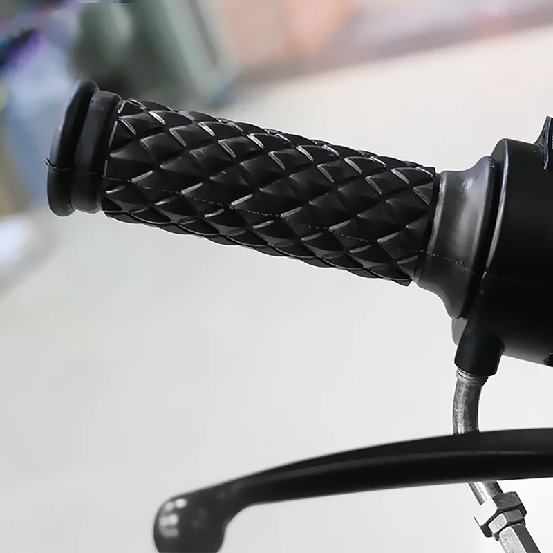 

TiOODRE Motorcycle Handle 7/8" Motorbike Handle Handlebar Grip Retro Handle Motorcycle Modification Motorcycle Accessories