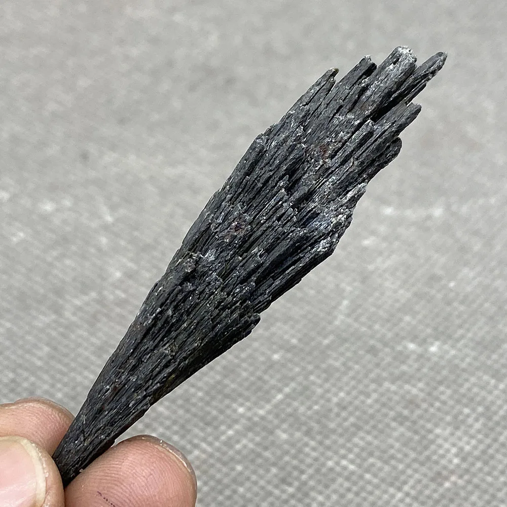 

The natural antimony ore source, Lengshuijiang, China, is very valuable for collection s2#