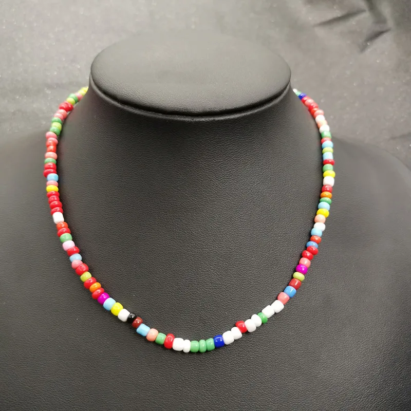 Богемное пляжное ожерелье нежные разные цвета маленькое из круглых бусин