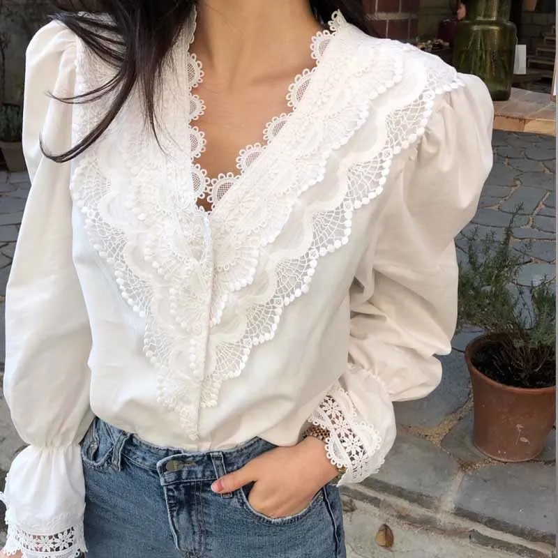 2021 Spring Fashion White Tops Sweet Hollow Out  Women Lace Shirt Stitching V-neck Button Up Puff Sleeve Blouse Women 12625