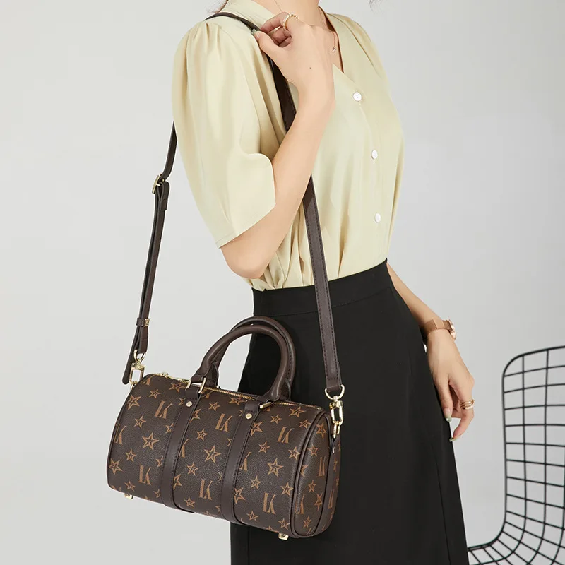 

2021 new fashion single shoulder messenger bag ladies fashionable purses and handbags luxury designer purses and handbags speedy