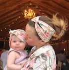 Платья для мамы и ребенка набор повязок с цветочным принтом с бантиком для новорожденных тюрбан с перекрещивающимися ремешками в стиле Мама и для маленьких девочек набор повязок для вечерние аксессуары для волос