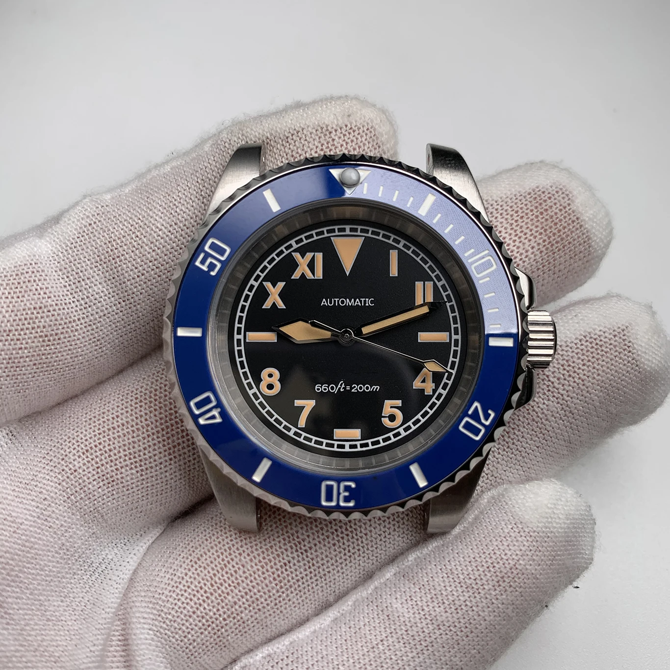 

Mechanical Waterproof 40mm Automatic Watch Luminous Sword Hand Sapphire Crystal Case NH35 Movement Roman Numeral California Mod