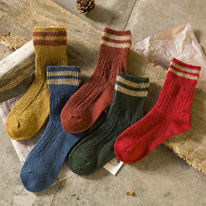 

1Pair Comfortable Girl Cotton Loose Striped Socks Autumn Winter Warm Knitted Sock Solid Color Double Stripes Design Women Socks