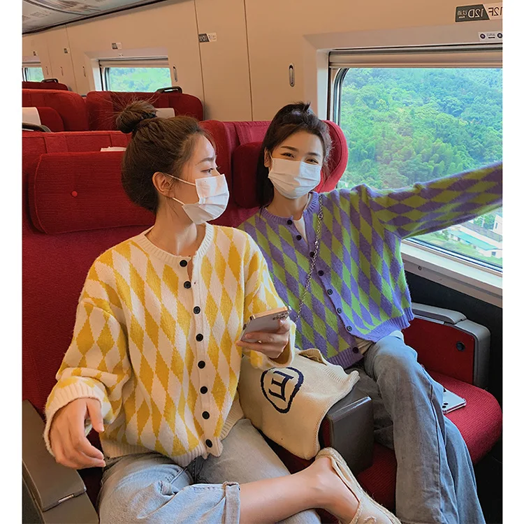 

Short rhombus sweater coat cardigan women's autumn and winter 2021 new loose lazy wind outside retro sweater