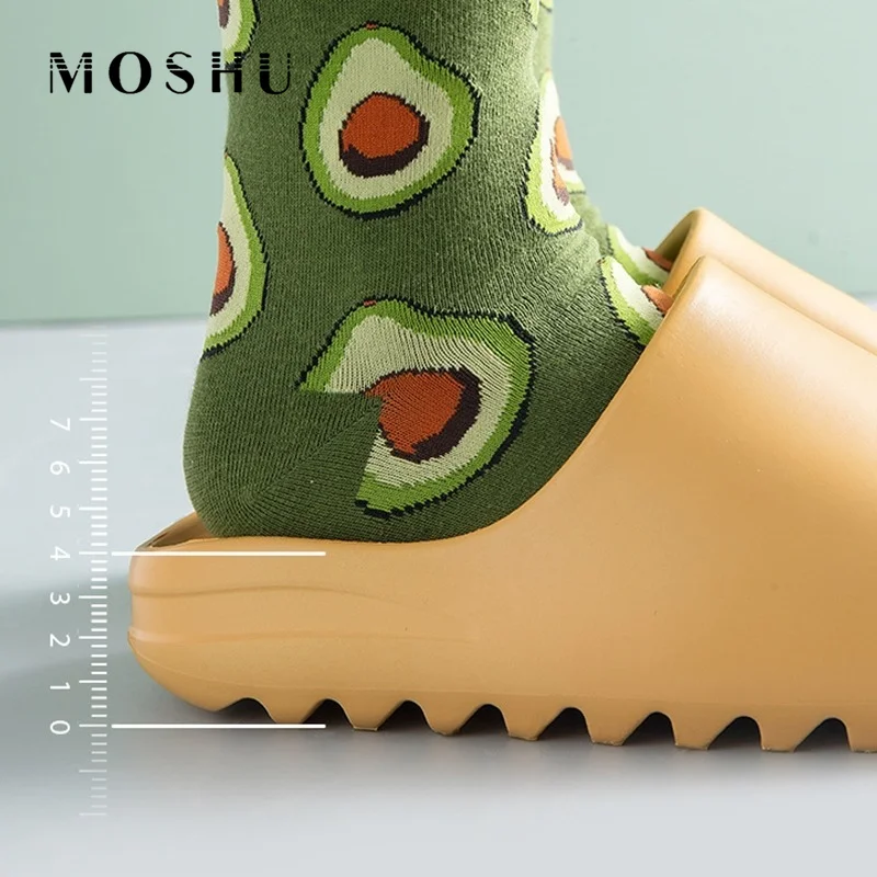 Сланцы женские на толстой подошве домашние шлепанцы массивной Нескользящие для