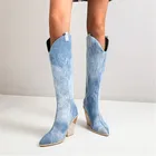 Женские сапоги до колена из искусственной кожи, синие и белые сапоги с острым носком, Длинные ковбойские сапоги на квадратном каблуке