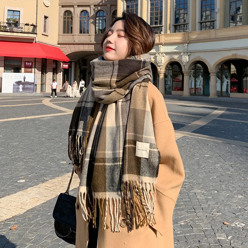 W66 Scarf Female Winter Korean Version Of Wild Plaid Autumn And Thickening Warm Shawl New Couple Student Bib |