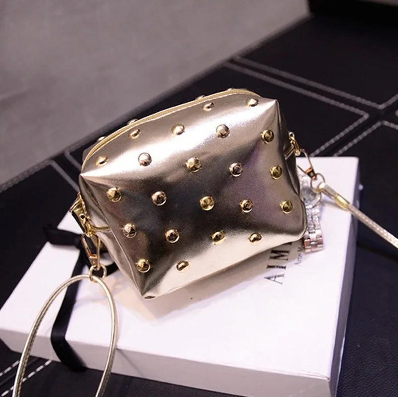 

Rivet Mini Bags for Women 2021 Leather Messenger Bags Shoulder Bag Women Crossbody Female Handbags Ladies Cute Bolsas Femininas