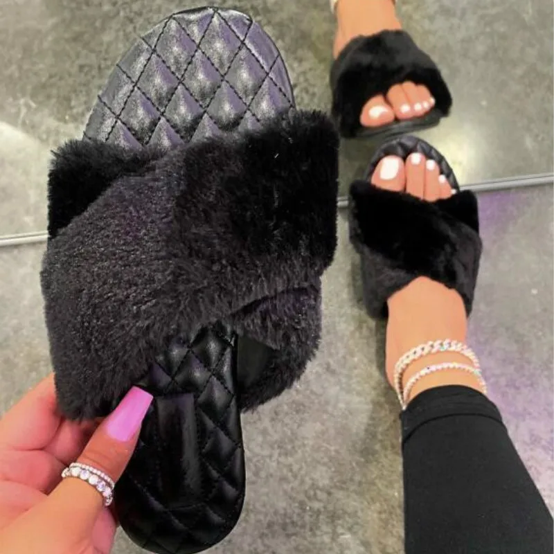 

2020 Outdoor Leisure Slides All-match Slippers Autumn New Fox Fur Cross Leather Home Durable Flat Non-slip Women's Sandals