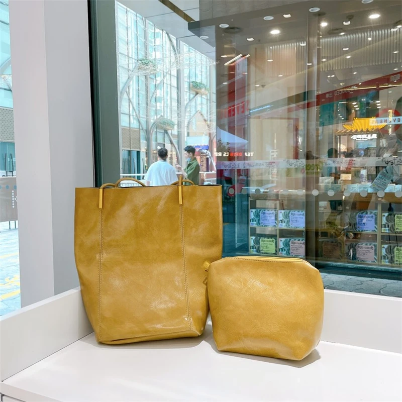 

Fashion Oil Wax Leather Women Handbag Retro Large Capacity Ladies Tote Bag Luxury Design Portable Composite Shoulder Bag Female