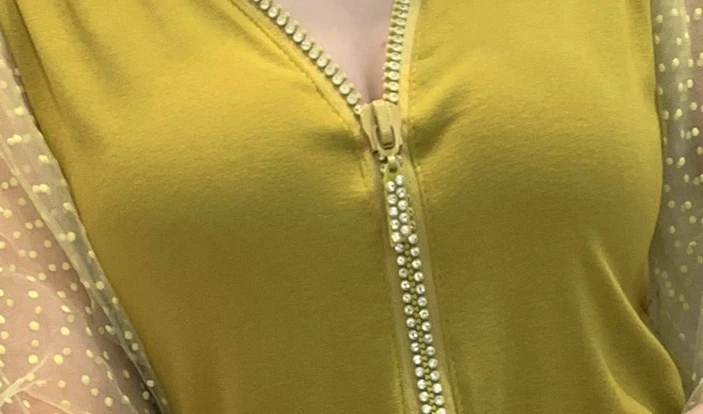 

Summer Korean Clothes T-shirt Sexy V-Neck Diamonds Zipper Women Tops Ropa Mujer Shirt Flare Sleeve Wave Point Tees 2020 T04913