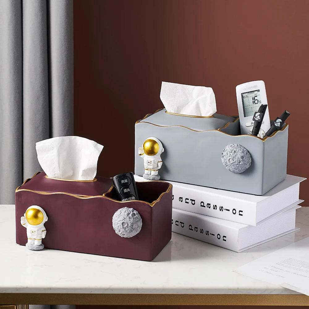 

Modern Home Decor Astronaut Tissue Box Tissue Holder Resin Character Model Portable Tissue Box Napkin Holder for Paper Napkins