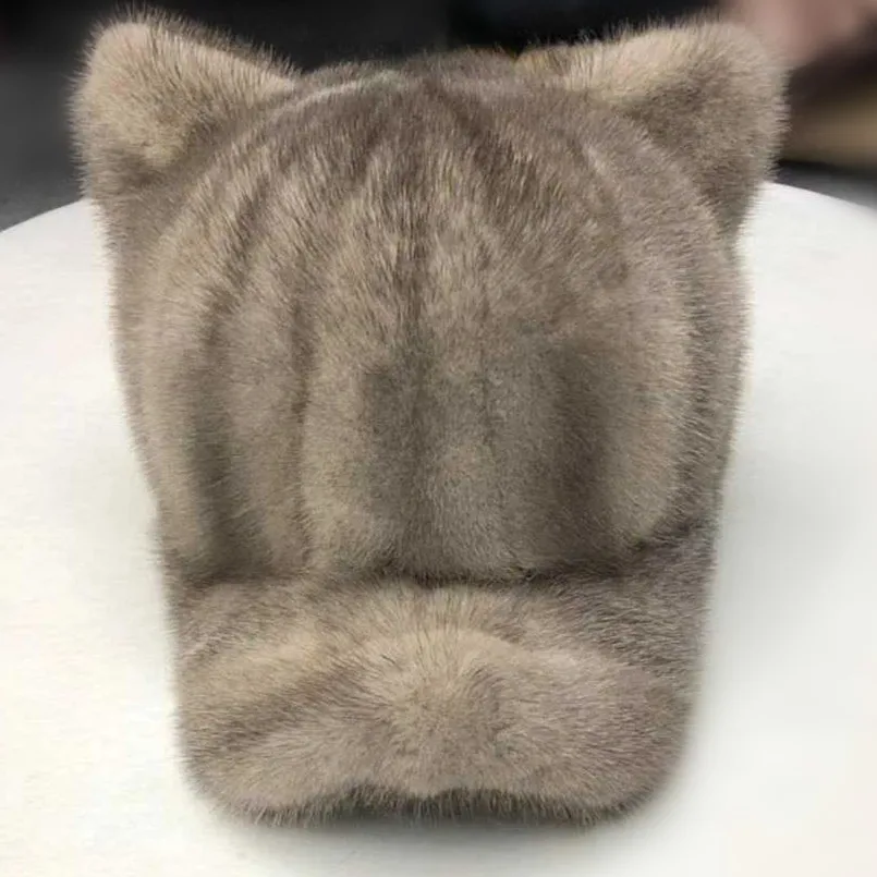 Женская зимняя шапка из натурального меха норки | Аксессуары для одежды