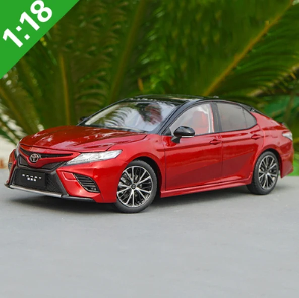 1/18 Toyota Camry 2018 Sport 8 го поколения литая под давлением Модель автомобиля игрушки с