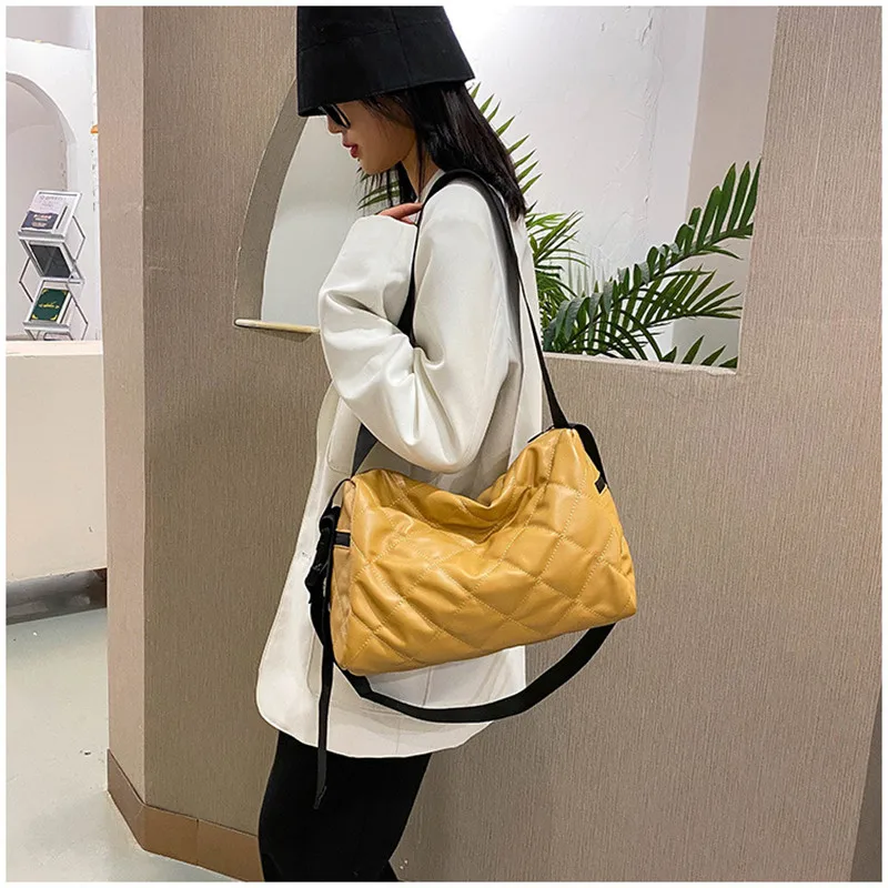 Lavagem de Couro Balde tipo Bolsa do Mensageiro Coreano Underarm Moda Nova Bolsa Feminina Treliça