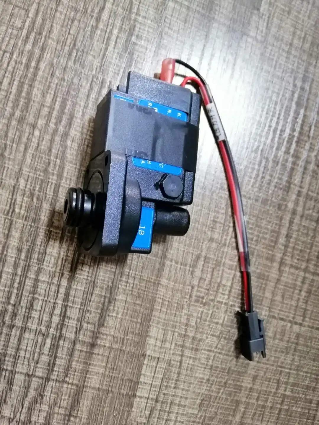 

PN:115-026517-00 реле давления для анализатора Mindray E5 (Новый оригинал)
