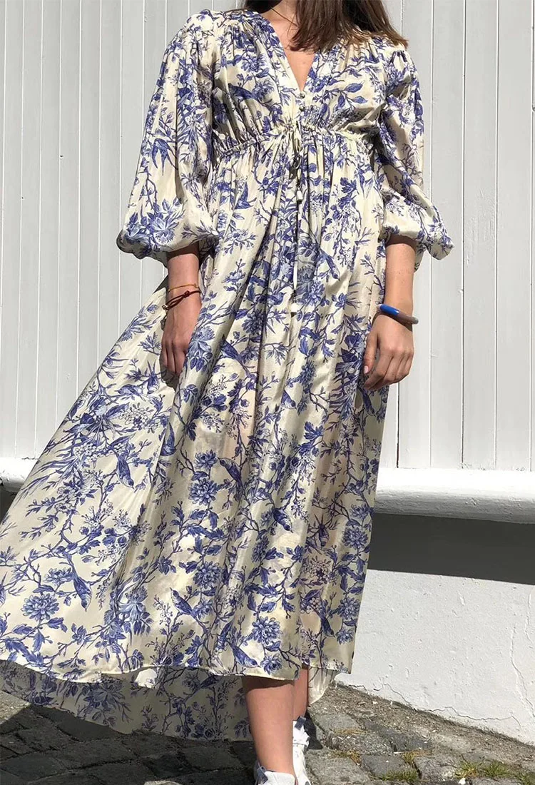 Шелковое Креповое синее платье миди с цветочным принтом Verity v образным вырезом на