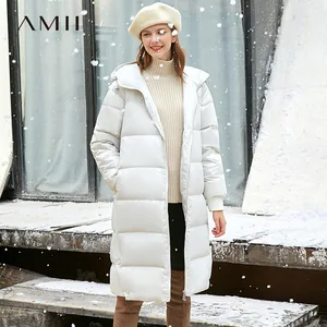 Amii зимнее женское модное пальто на 90% белом утином пуху, Женская Толстая длинная куртка на молнии с капюшоном, топы 11930486