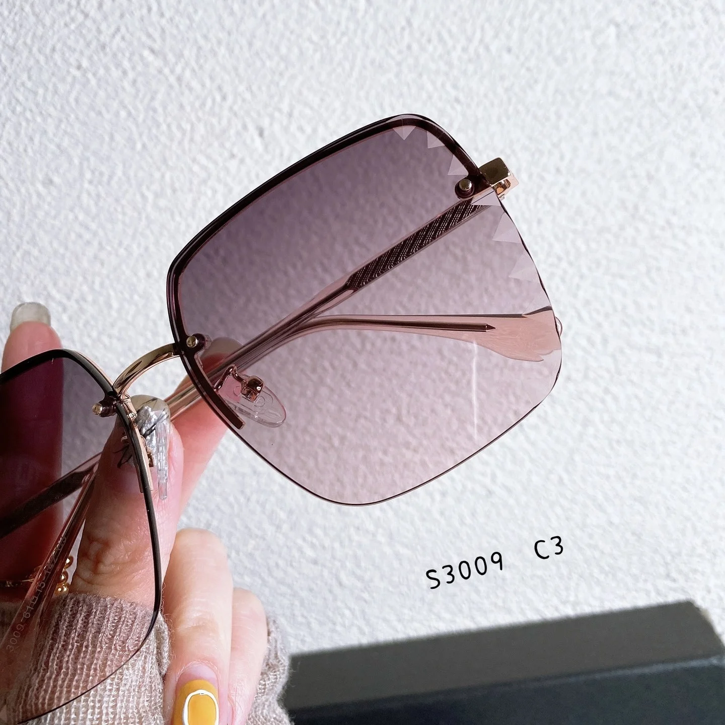 

Новые светильник поляризационные солнцезащитные очки в оправе с рецептурными очками и женские солнцезащитные очки в форме бабочки