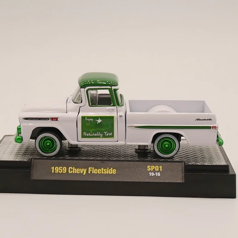 Распродажа машин M2 1:64 vw beetle Ford Econoline Chevy Fleetside chevrolet jeep Plymouth металлическая