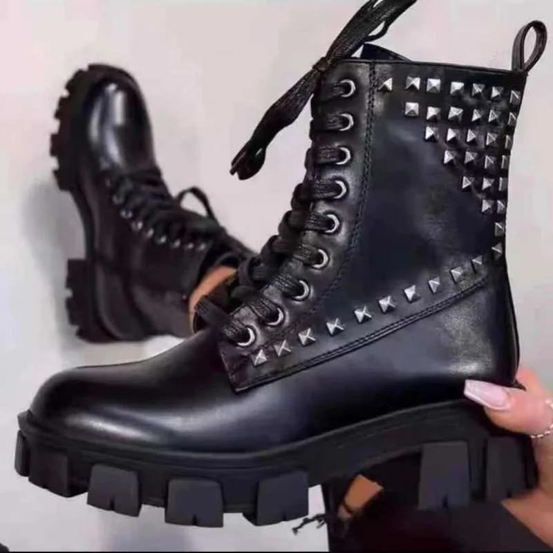 

Fashion Autumn Thick-soled Knight Boots Trendy Handsome Rivet Belt Buckle Martin Boots Female Platform Non Slip Waterproof Boots
