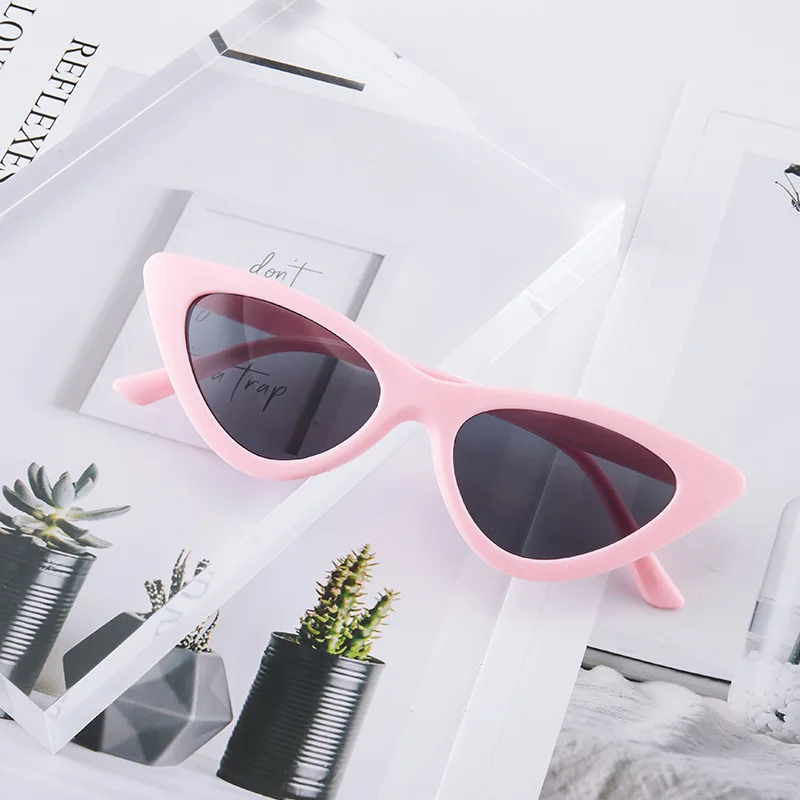 

Fashion Triangle Retro Alloy Cat Eye Ladies Sexy Retro Cat Eye Sunglasses Brand Designer Color Glasses TEP Concave Convex