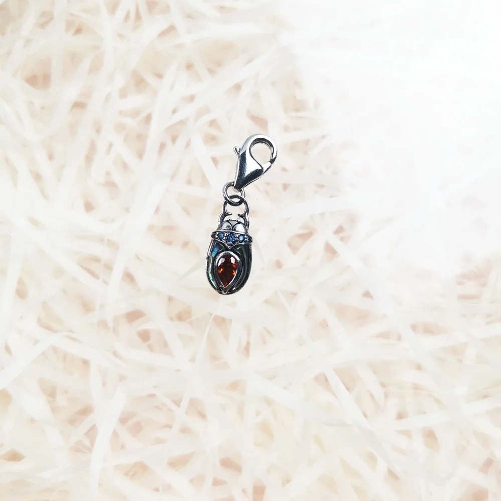 Очаровательная подвеска Жук 925 стерлингового серебра с цветными камнями для