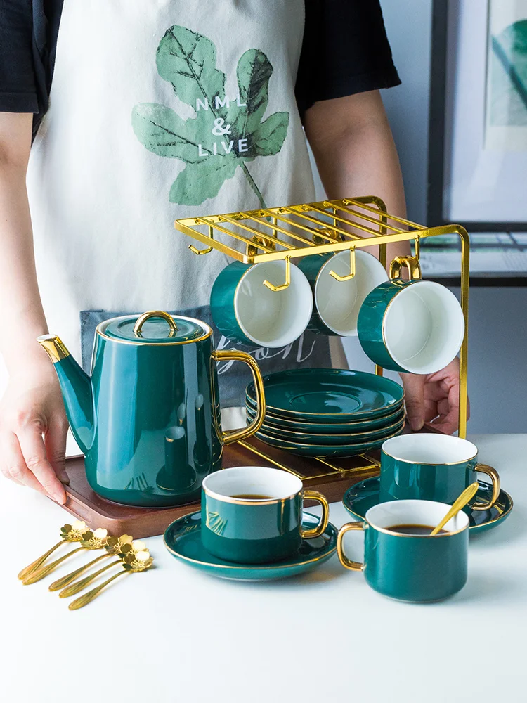 Goedkoop Europese Kleine Luxe Koffiekopje Schotel Pak Trace Een Ontwerp In Goud Rand Keramiek Huishouden Afternoon Tea Set Koffie Apparaten