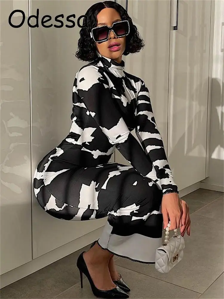 

Платье-миди женское с высоким воротником и длинным рукавом