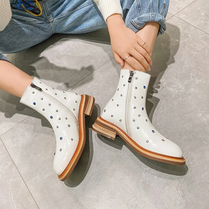 Новые женские ботинки на среднем каблуке универсальные ботильоны из