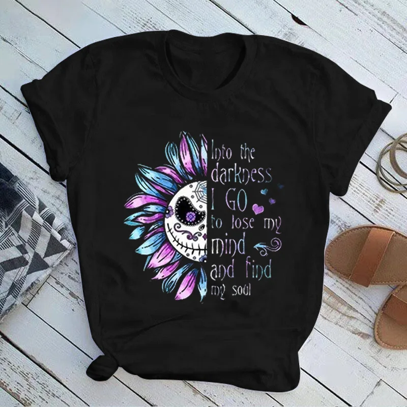 

Женская футболка с коротким рукавом и круглым вырезом, свободного покроя